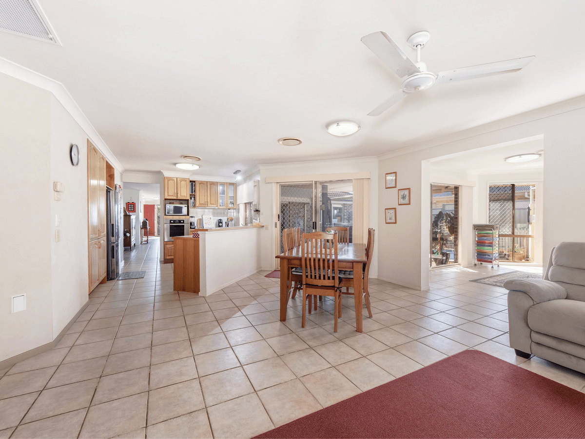 29 Discovery Street, Flinders View, QLD 4305