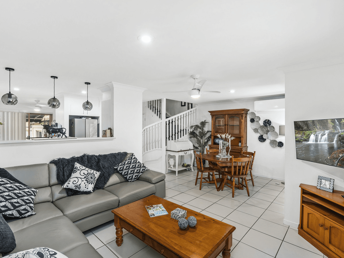 18/152 Palm Meadows Drive, CARRARA, QLD 4211