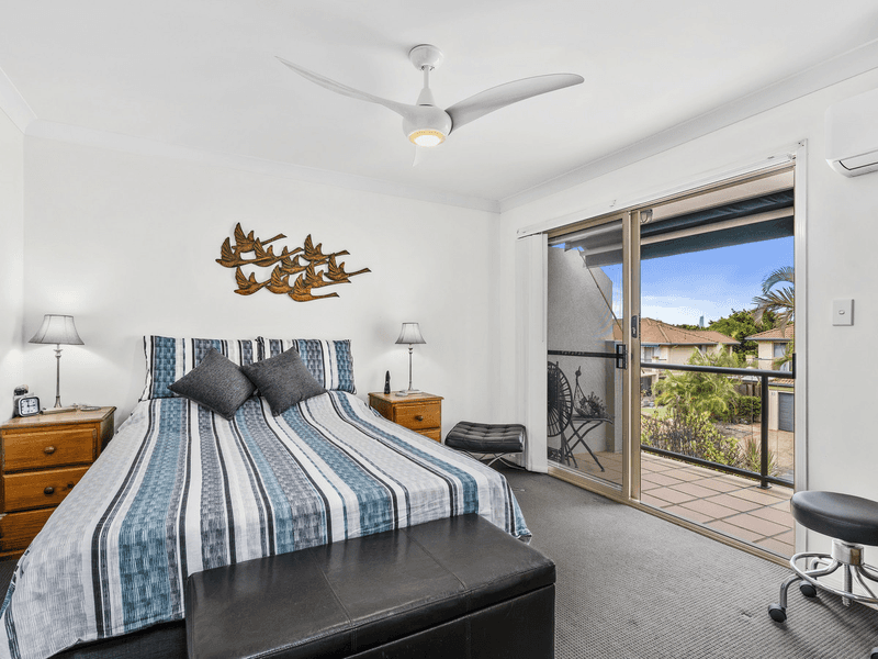 18/152 Palm Meadows Drive, CARRARA, QLD 4211