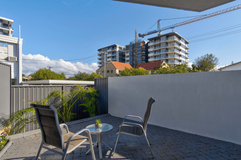 8/15 WEEMALA STREET, SURFERS PARADISE, QLD 4217