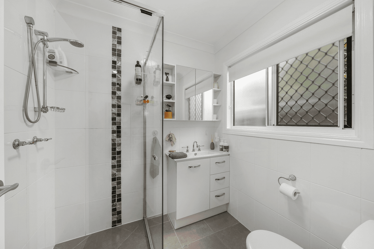 84 Richard Street, Lota, QLD 4179