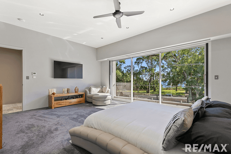 513 Esplanade, Urangan, QLD 4655