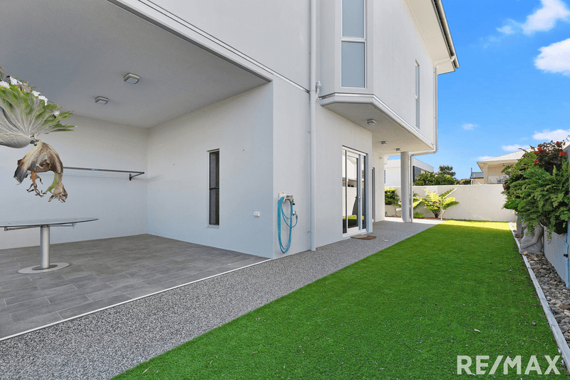 513 Esplanade, Urangan, QLD 4655