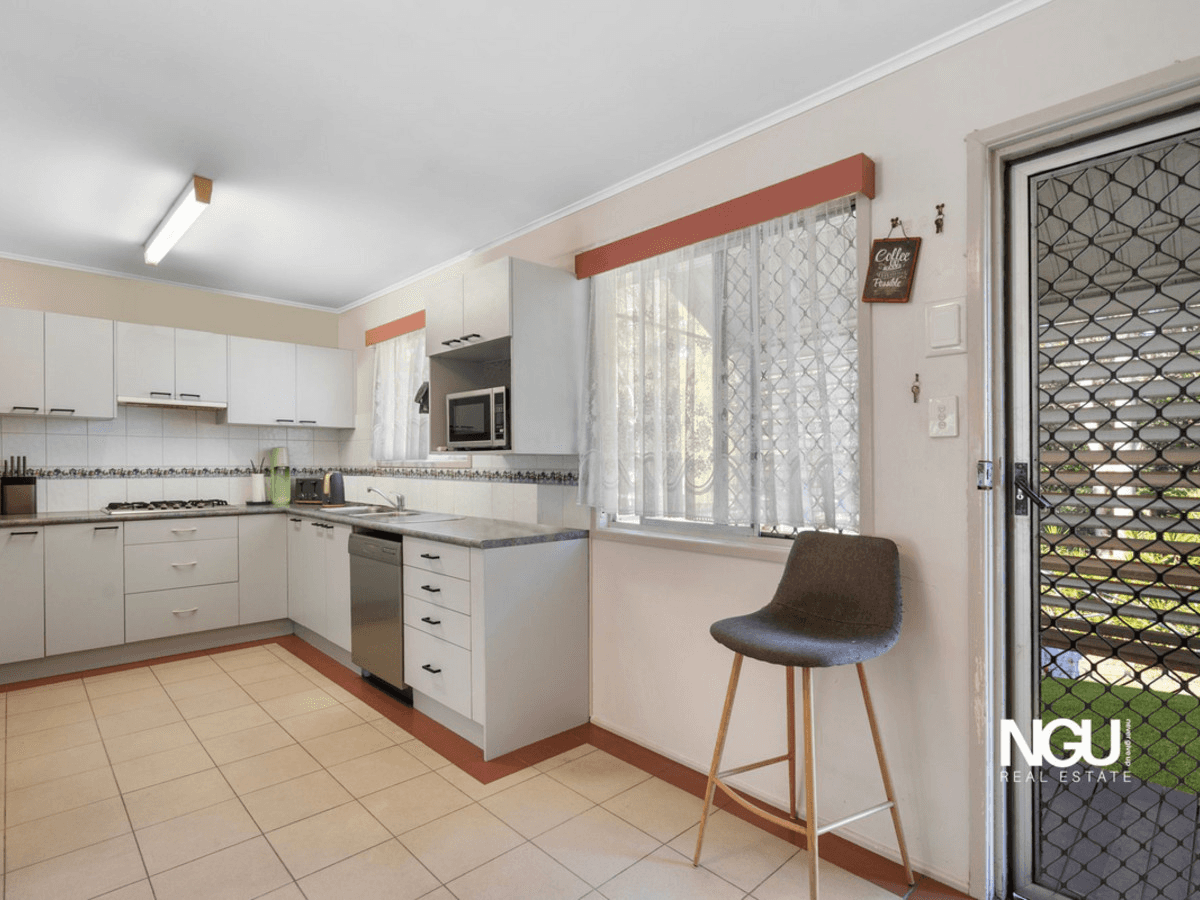 34 Tessman Street, Riverview, QLD 4303