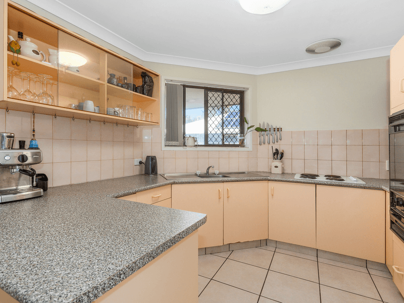 1/2 Andrew Avenue, Pottsville, NSW 2489