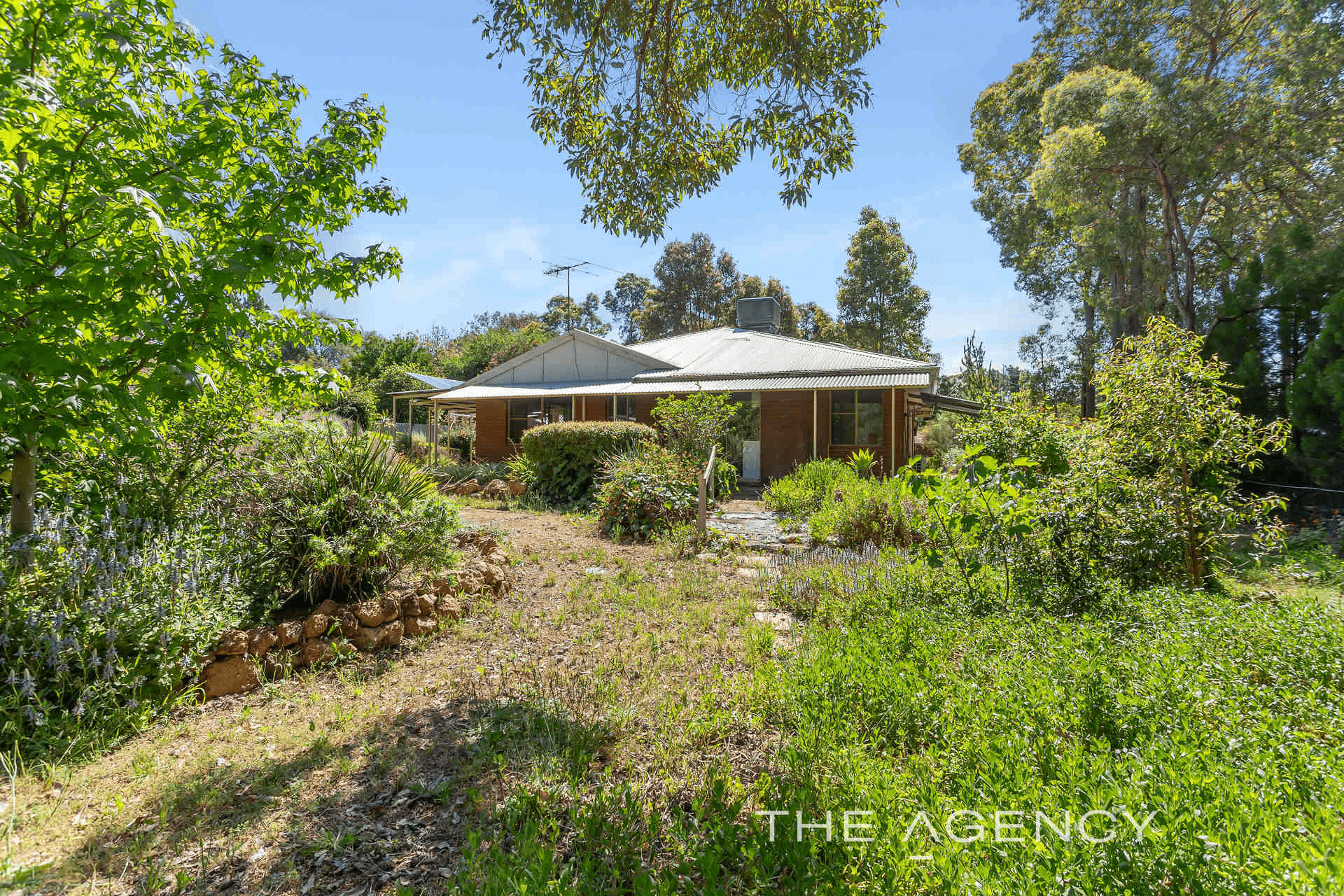 17 Vista Drive, Parkerville, WA 6081