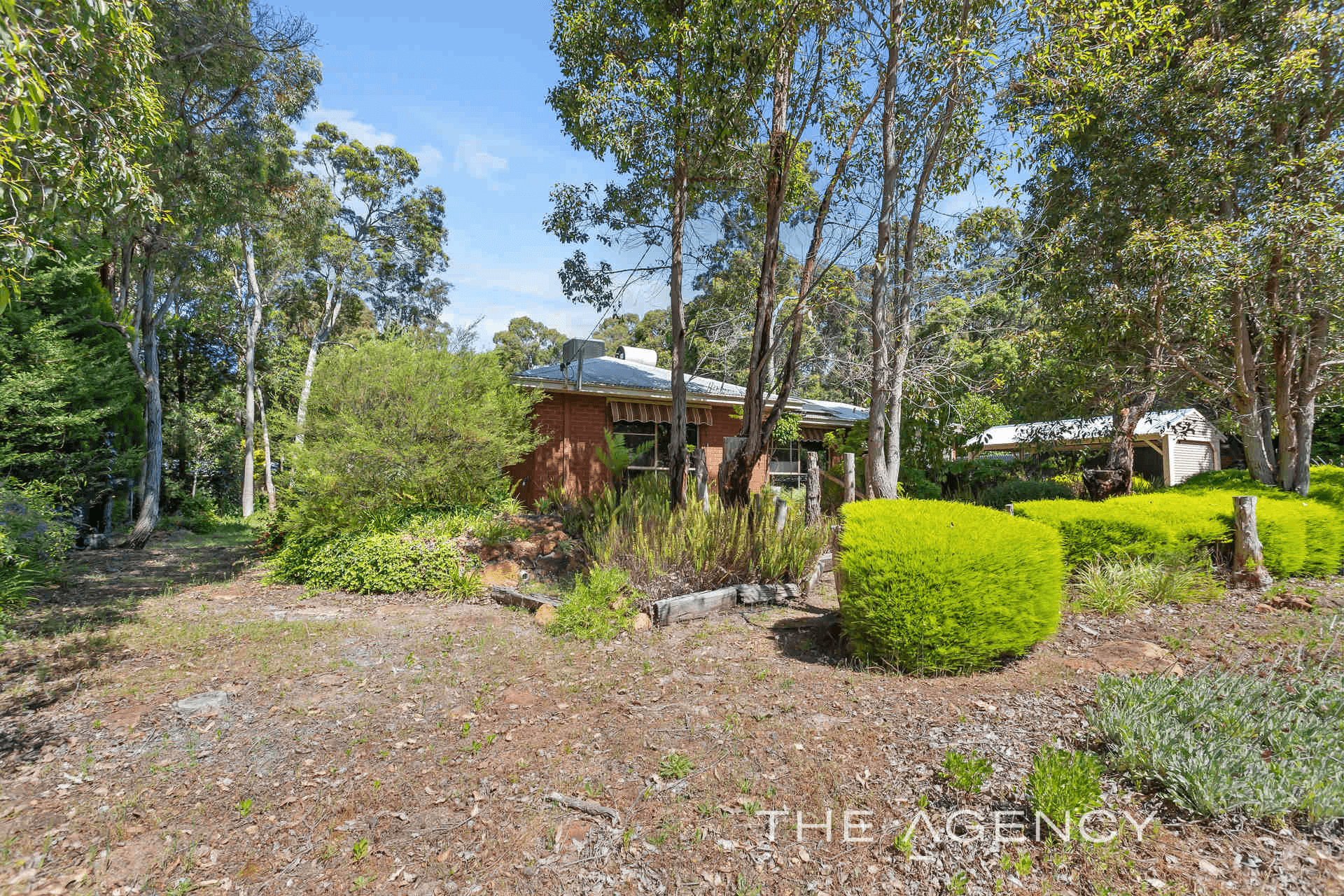 17 Vista Drive, Parkerville, WA 6081