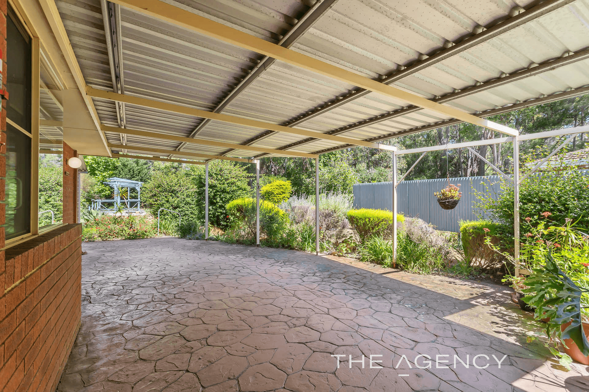 17 Vista Drive, Parkerville, WA 6081