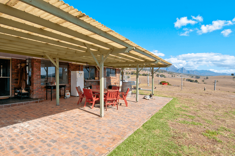 208 Barney View Road, PALEN CREEK, QLD 4287