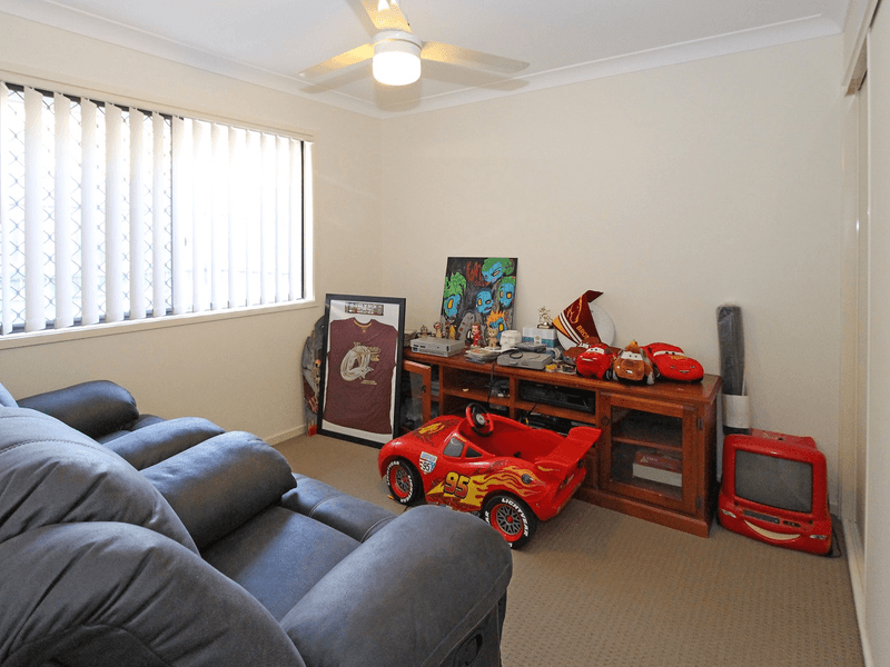 32 Drysdale Place, BRASSALL, QLD 4305