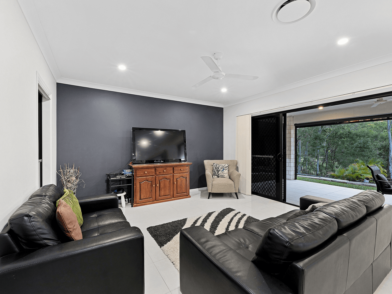 104 Condamine Drive, FERNVALE, QLD 4306