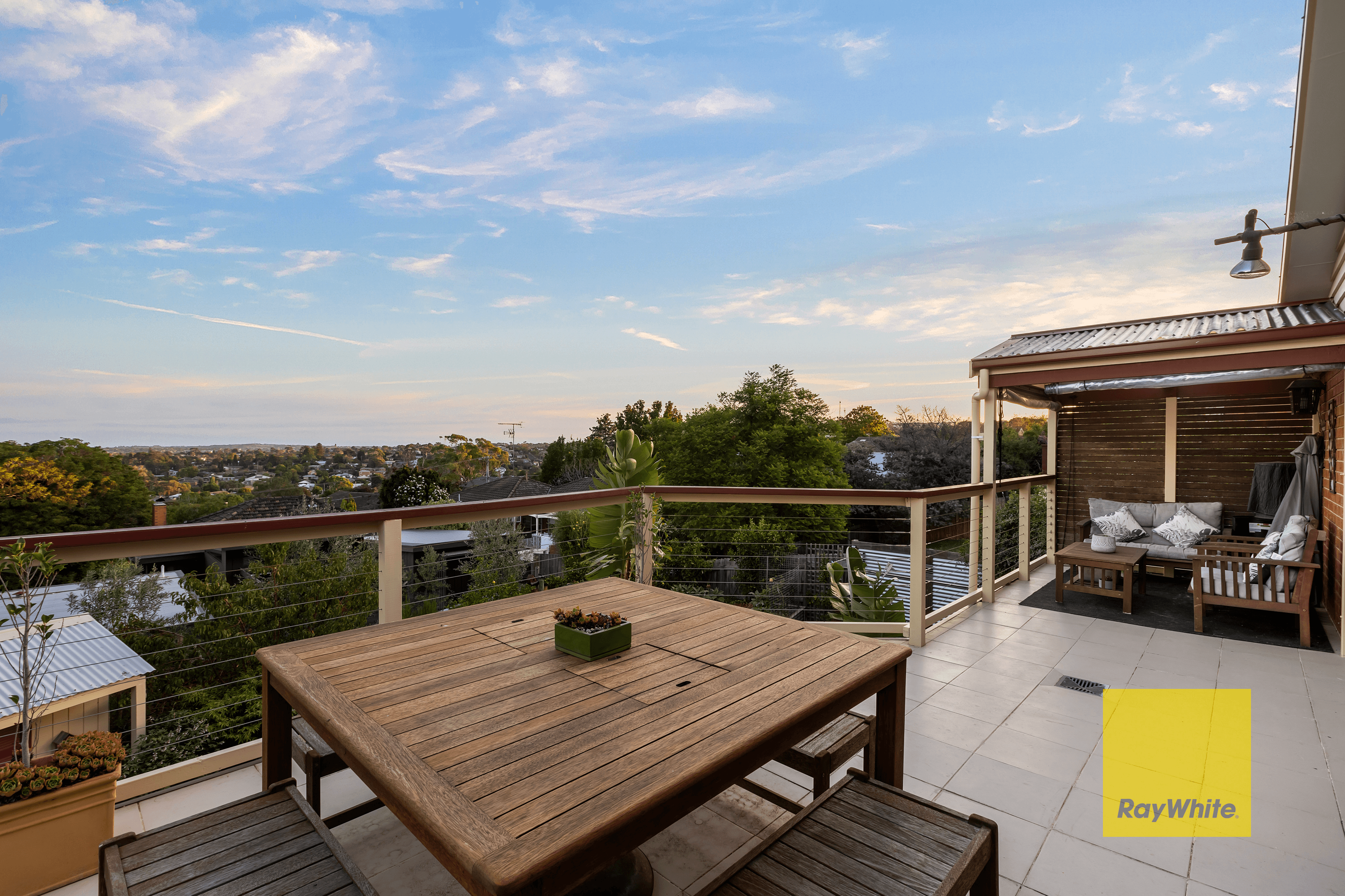34 Lansbury Crescent, HIGHTON, VIC 3216