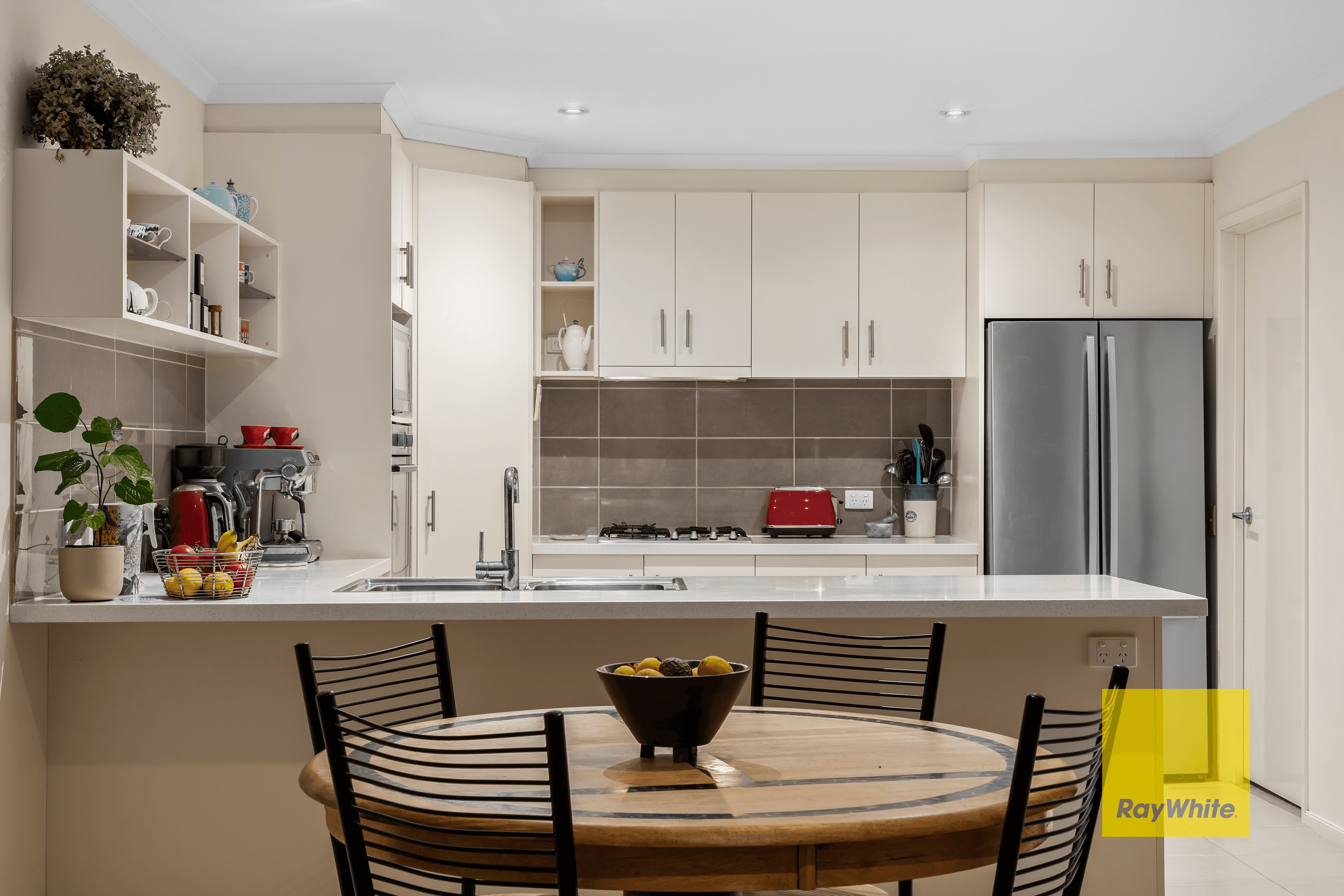 34 Lansbury Crescent, HIGHTON, VIC 3216