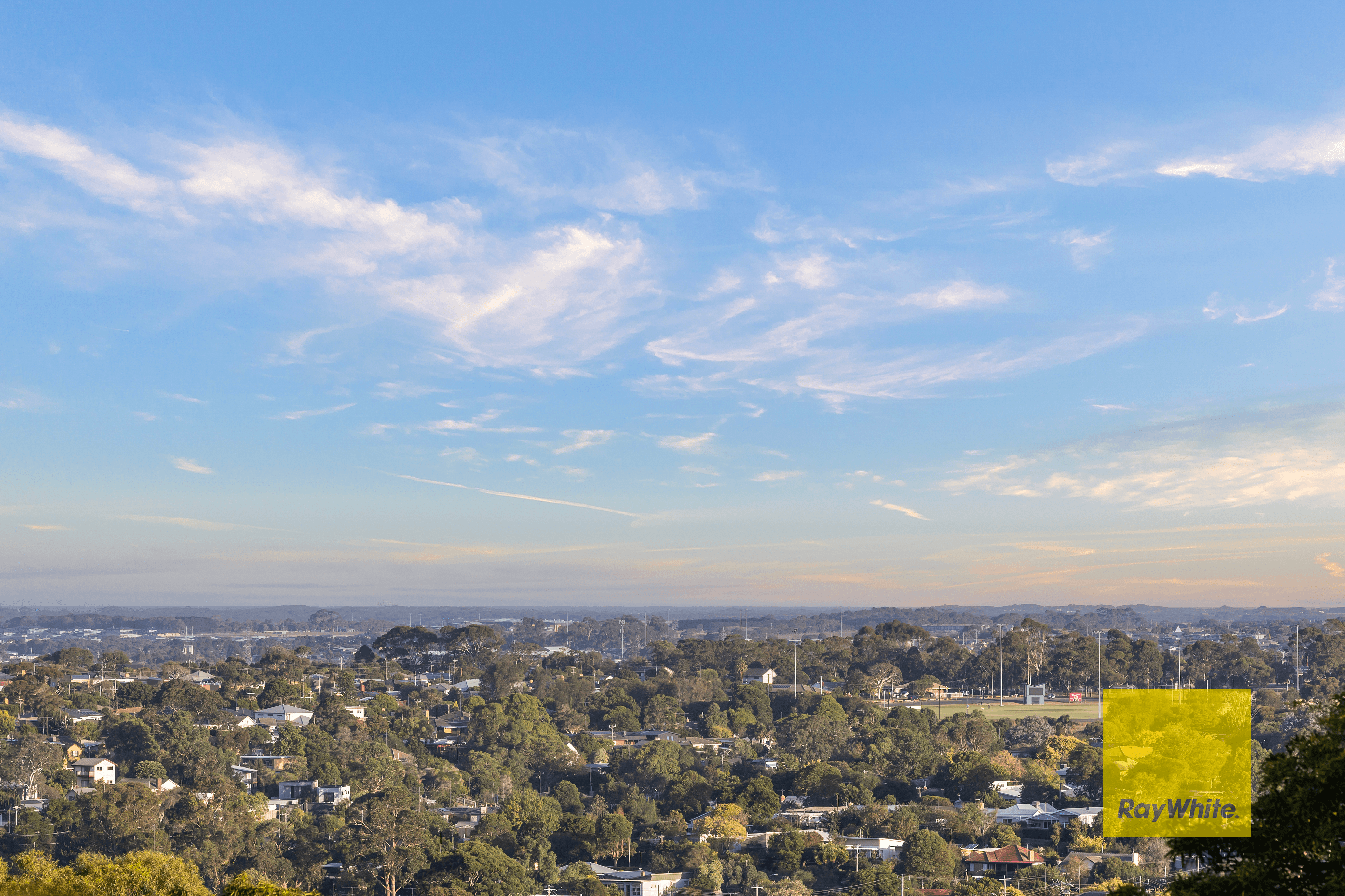 34 Lansbury Crescent, HIGHTON, VIC 3216