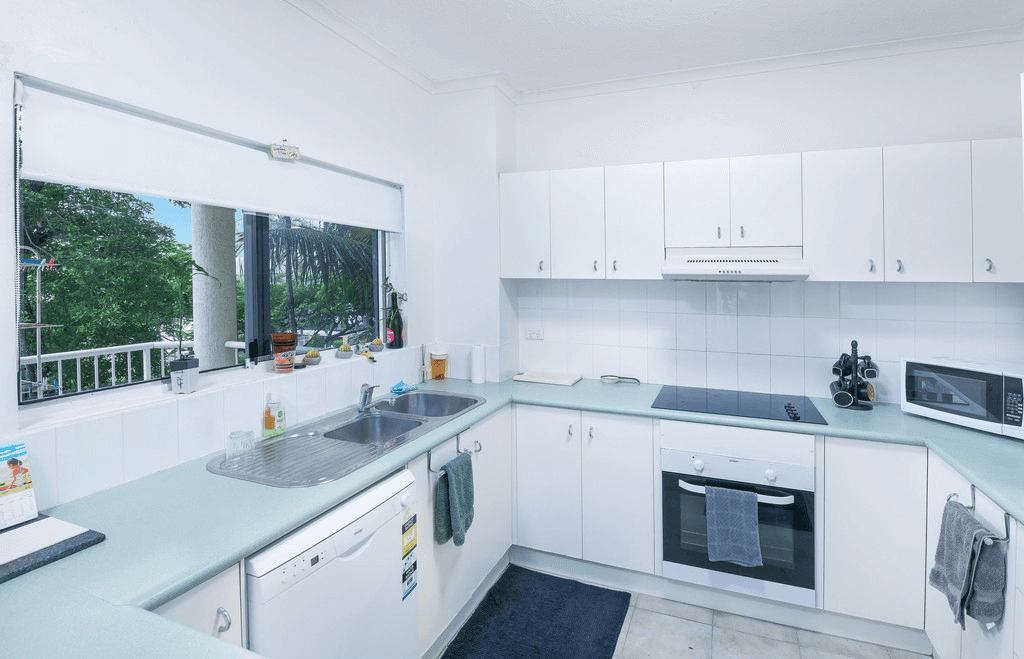 5/98-100 Moore Street, TRINITY BEACH, QLD 4879