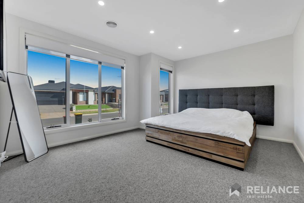 14 Babina Avenue, Melton South, VIC 3338