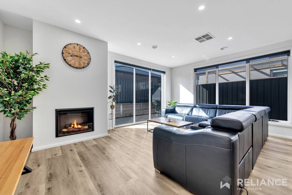 14 Babina Avenue, Melton South, VIC 3338