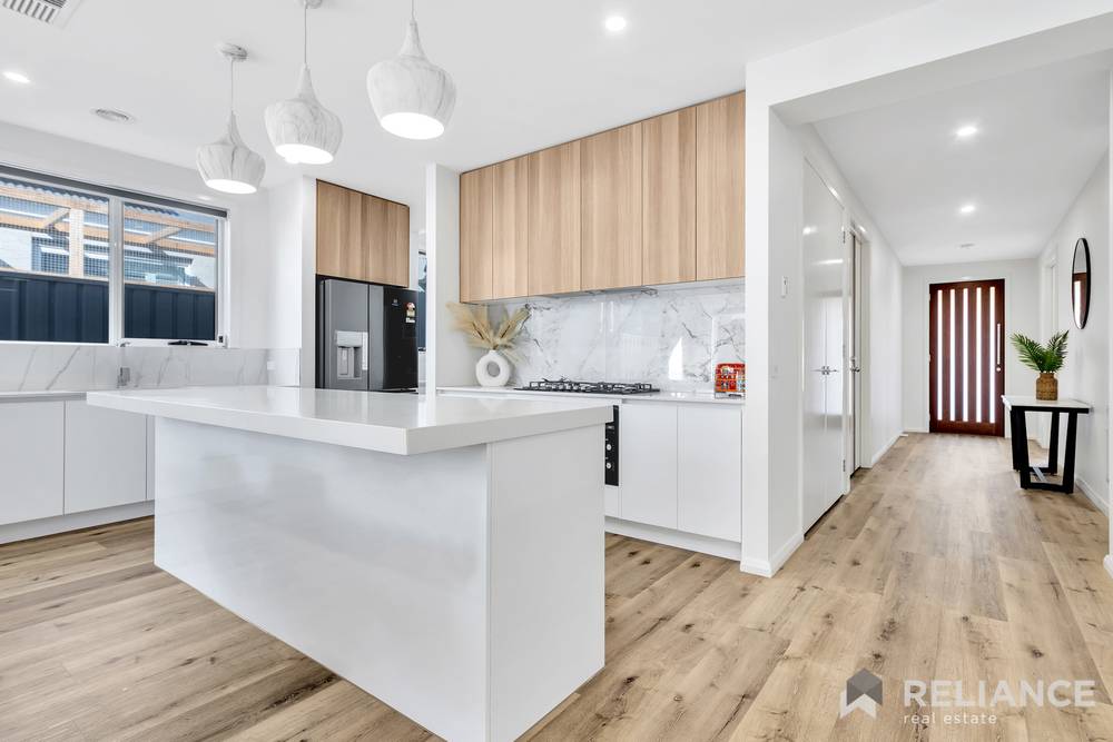 14 Babina Avenue, Melton South, VIC 3338