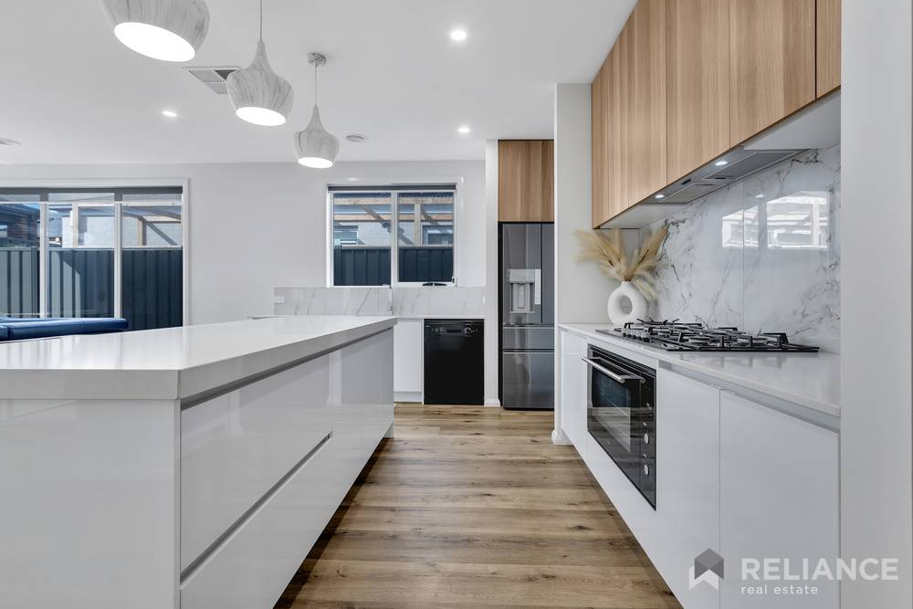 14 Babina Avenue, Melton South, VIC 3338