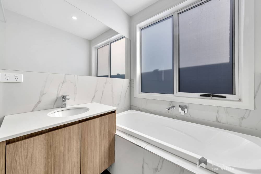 14 Babina Avenue, Melton South, VIC 3338