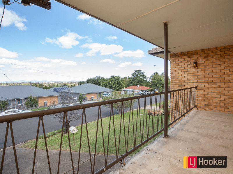 4 Carmichael Avenue, EAST TAMWORTH, NSW 2340