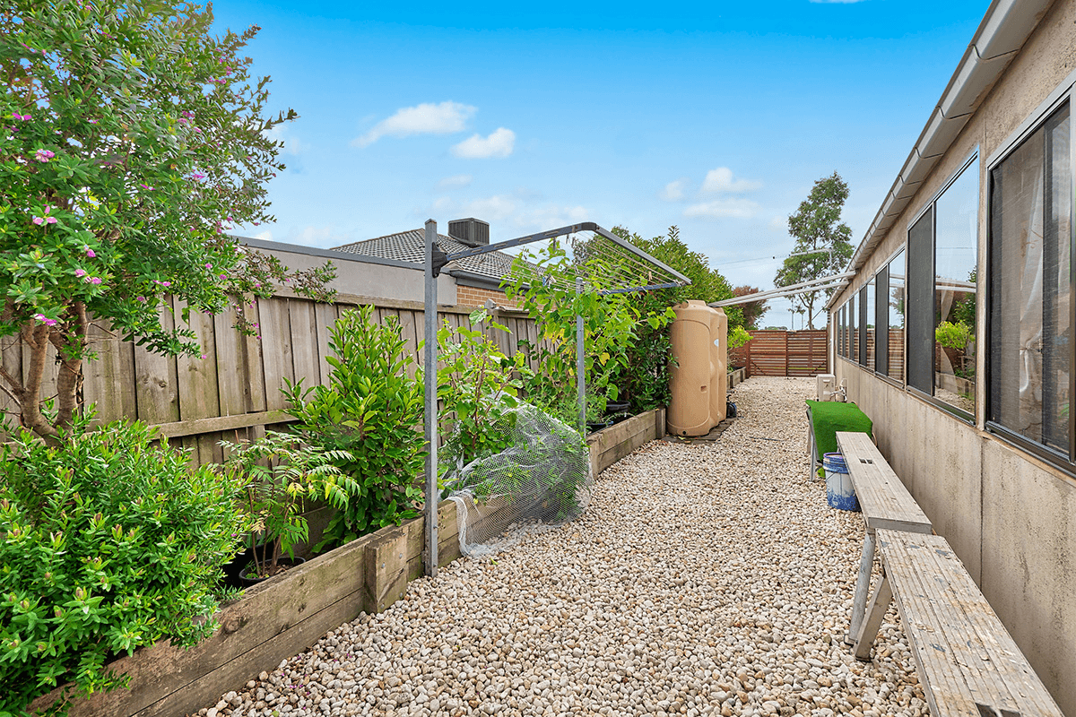 23 Honeybark Crescent, LYNDHURST, VIC 3975