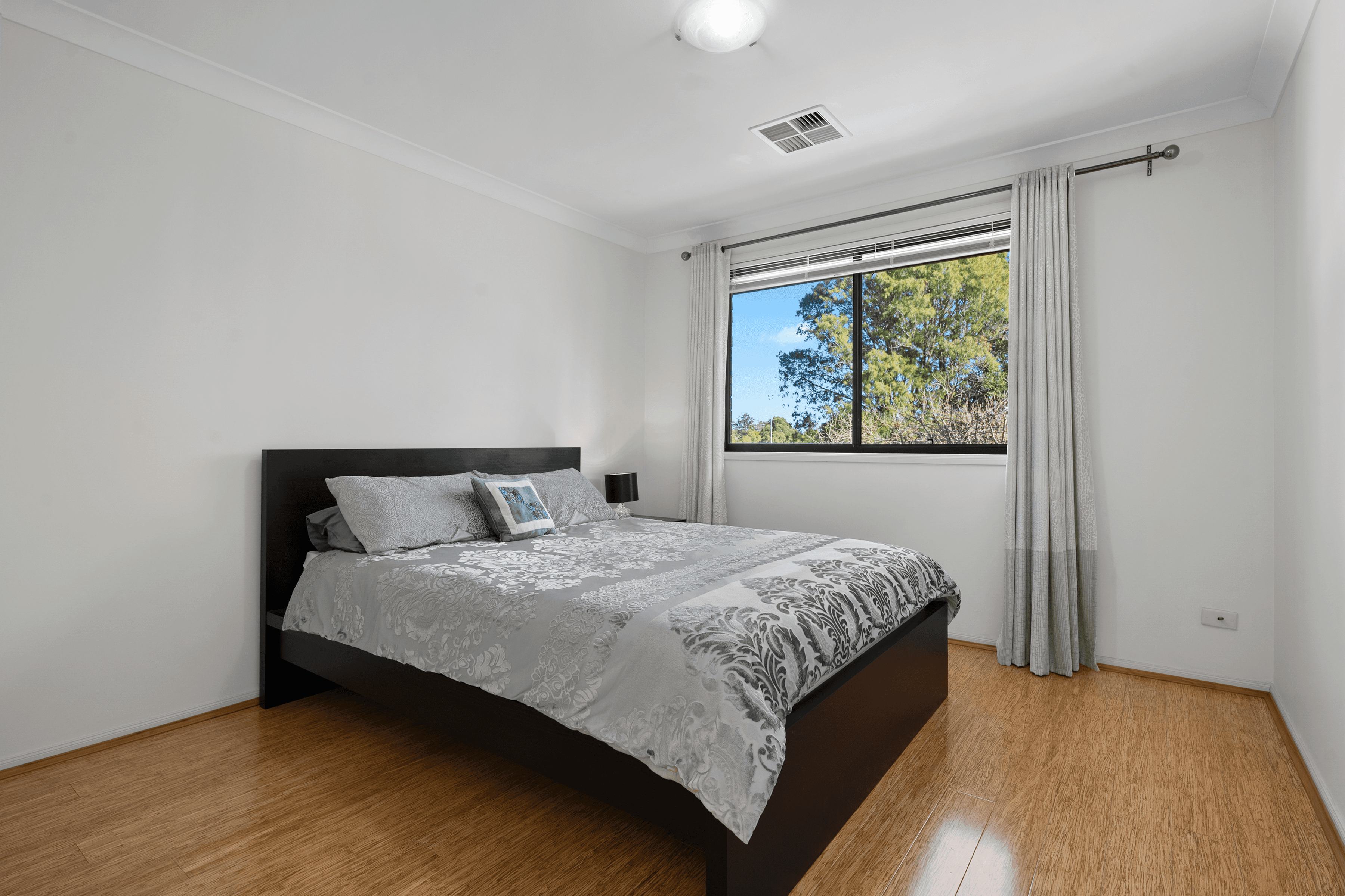 10 The Esplanade, THORNLEIGH, NSW 2120