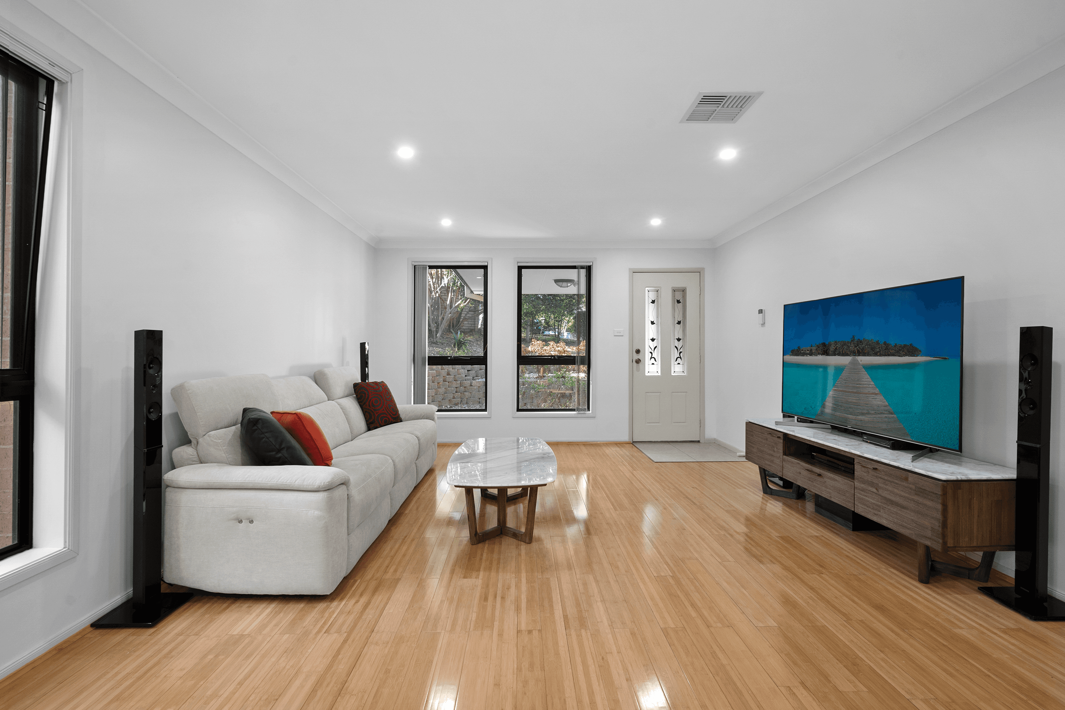 10 The Esplanade, THORNLEIGH, NSW 2120