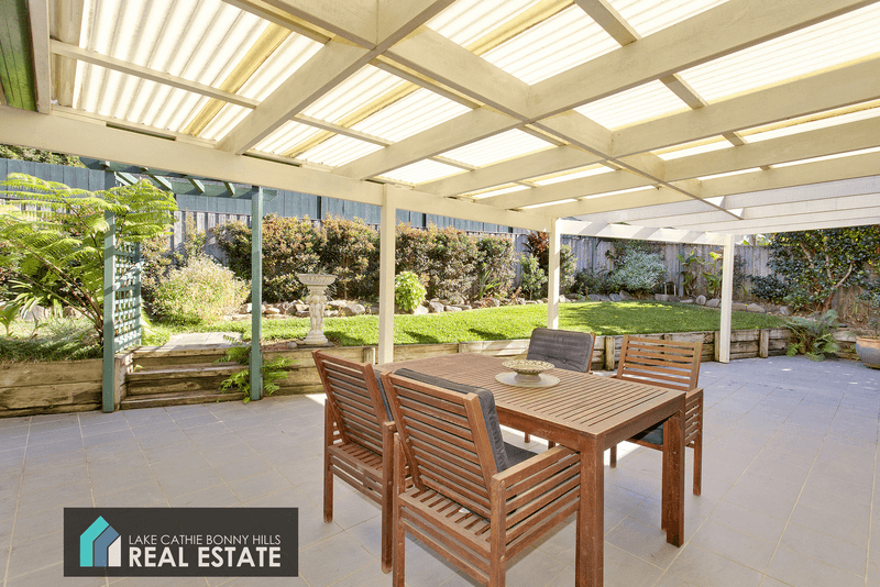 6 Seafront Cct, Bonny Hills, NSW 2445