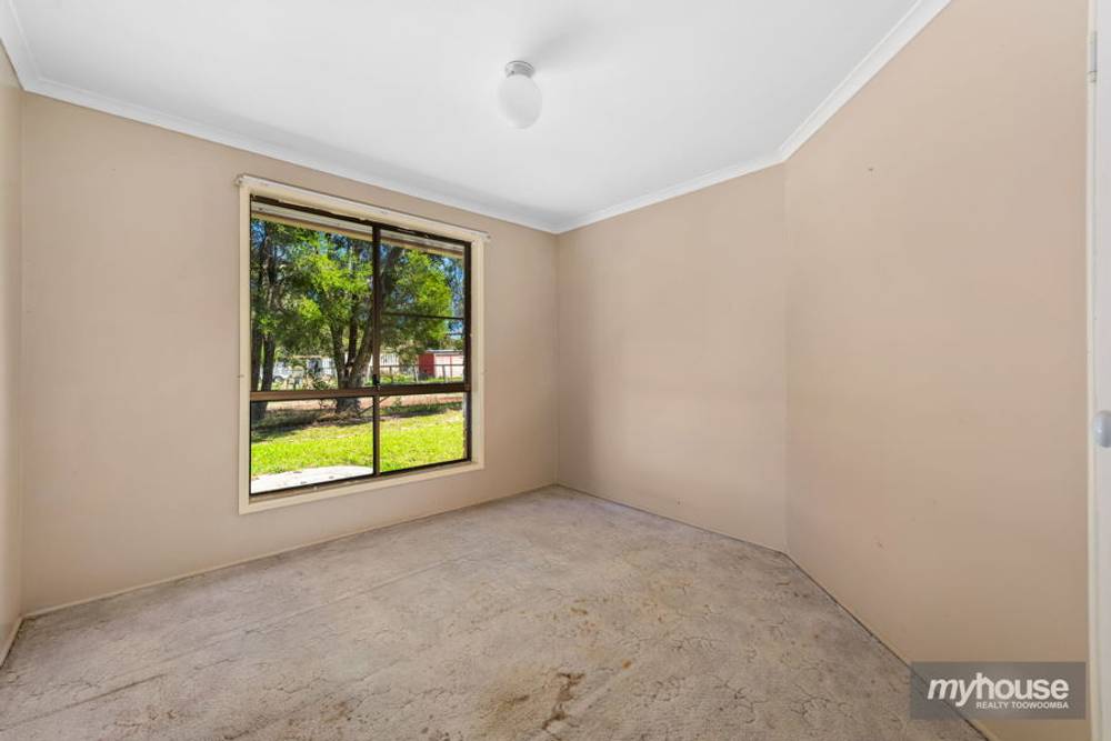 32 Mansel Drive, GOWRIE JUNCTION, QLD 4352
