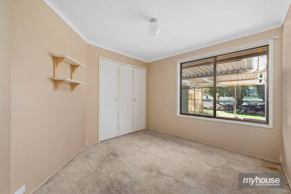 32 Mansel Drive, GOWRIE JUNCTION, QLD 4352