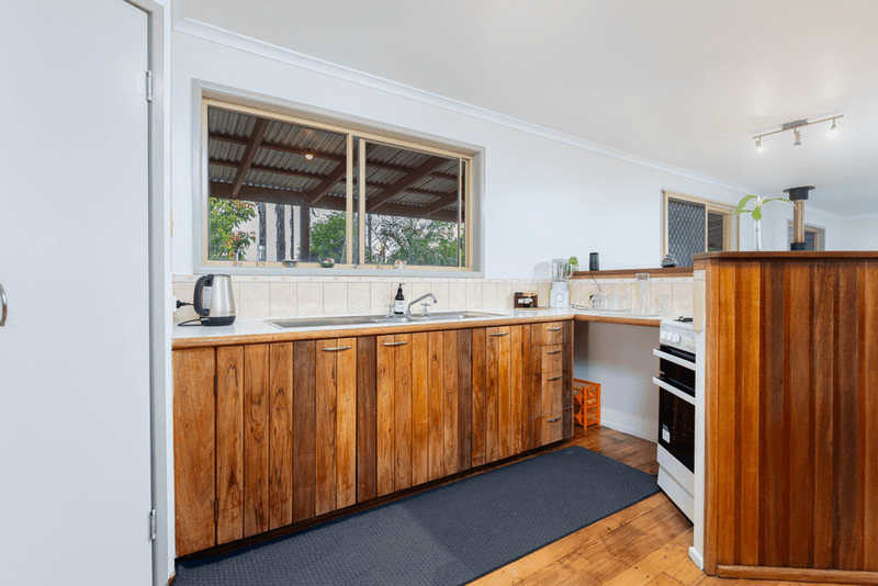 392 Mountain View Road, MALENY, QLD 4552