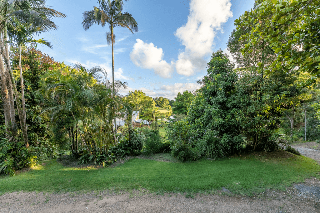 392 Mountain View Road, MALENY, QLD 4552