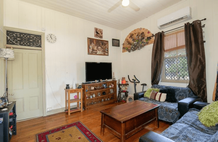 2 General Foch Street, ONE MILE, QLD 4305