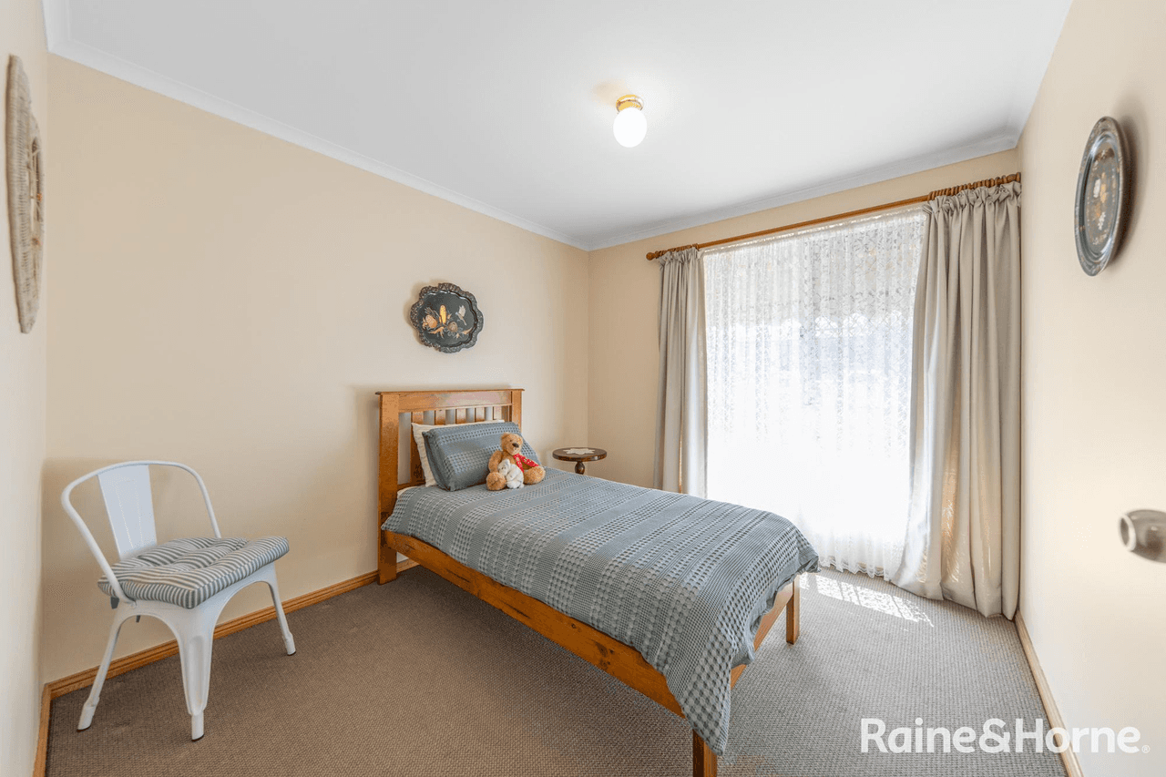 16 Macdonald Road, CHRISTIE DOWNS, SA 5164