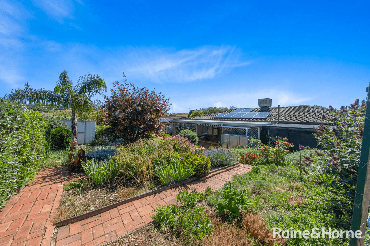 16 Macdonald Road, CHRISTIE DOWNS, SA 5164