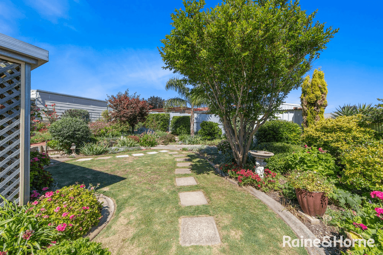 16 Macdonald Road, CHRISTIE DOWNS, SA 5164