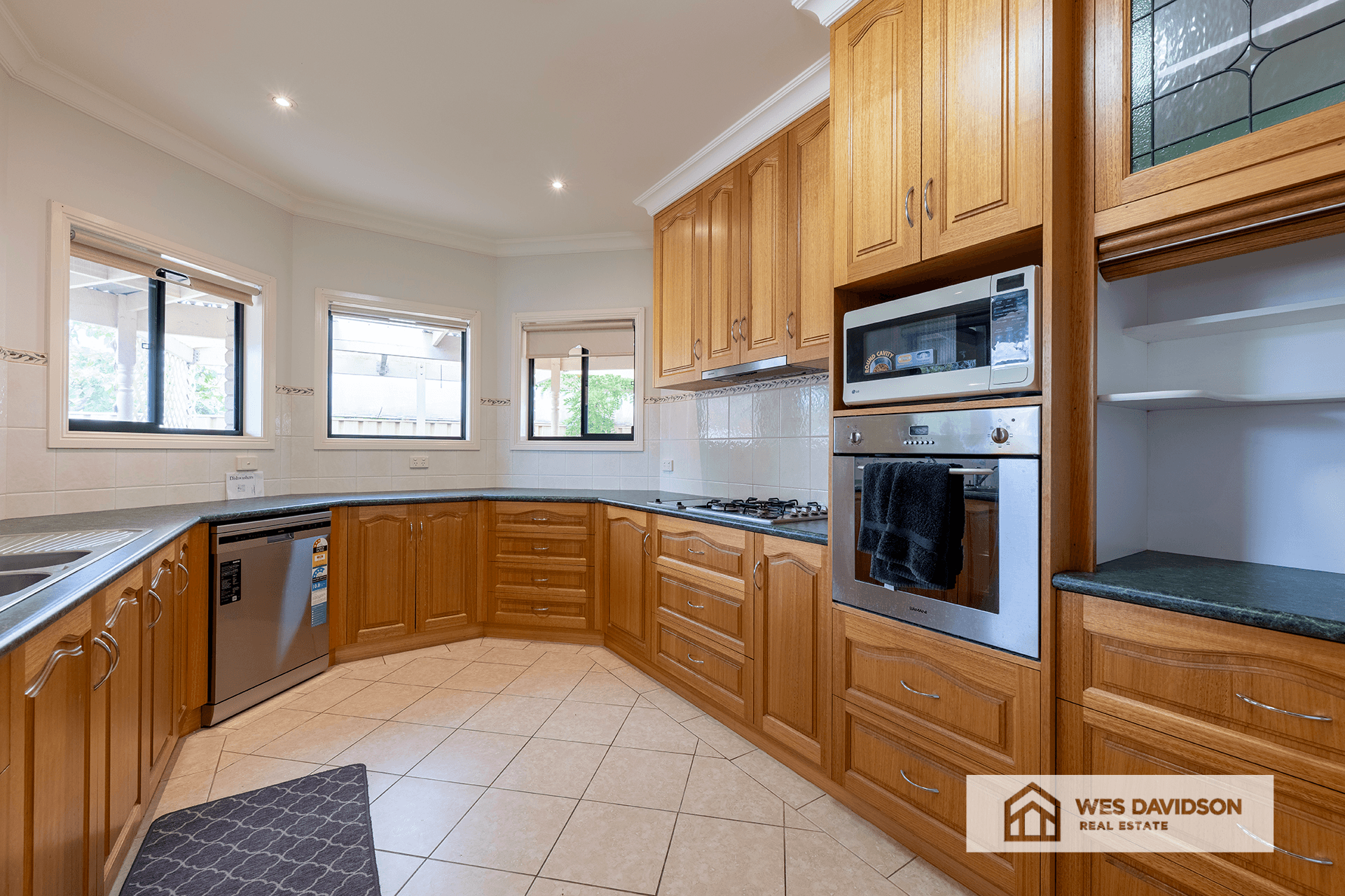 34 Mardon Drive, Horsham, VIC 3400