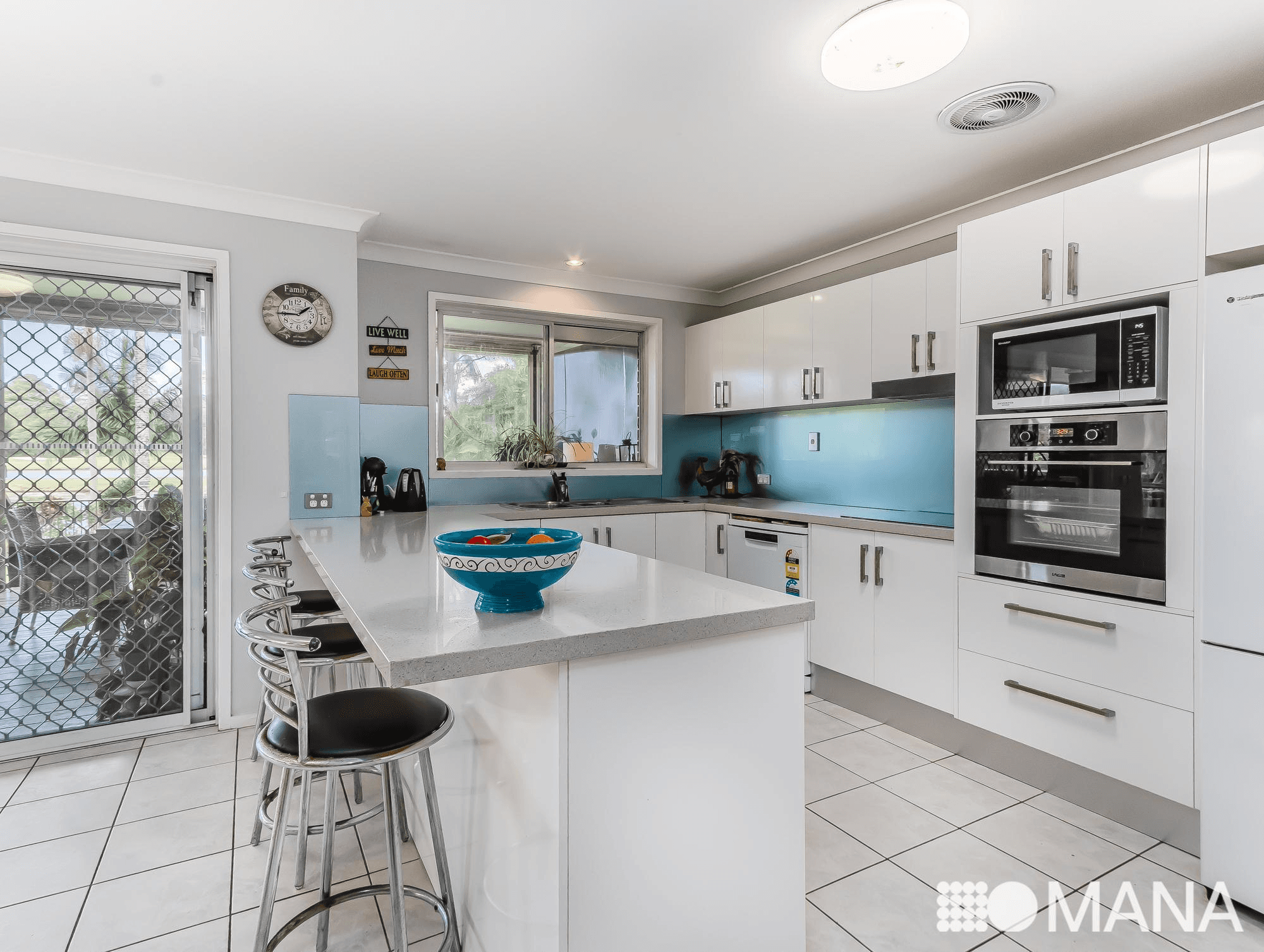 30 Balemo Drive, OCEAN SHORES, NSW 2483