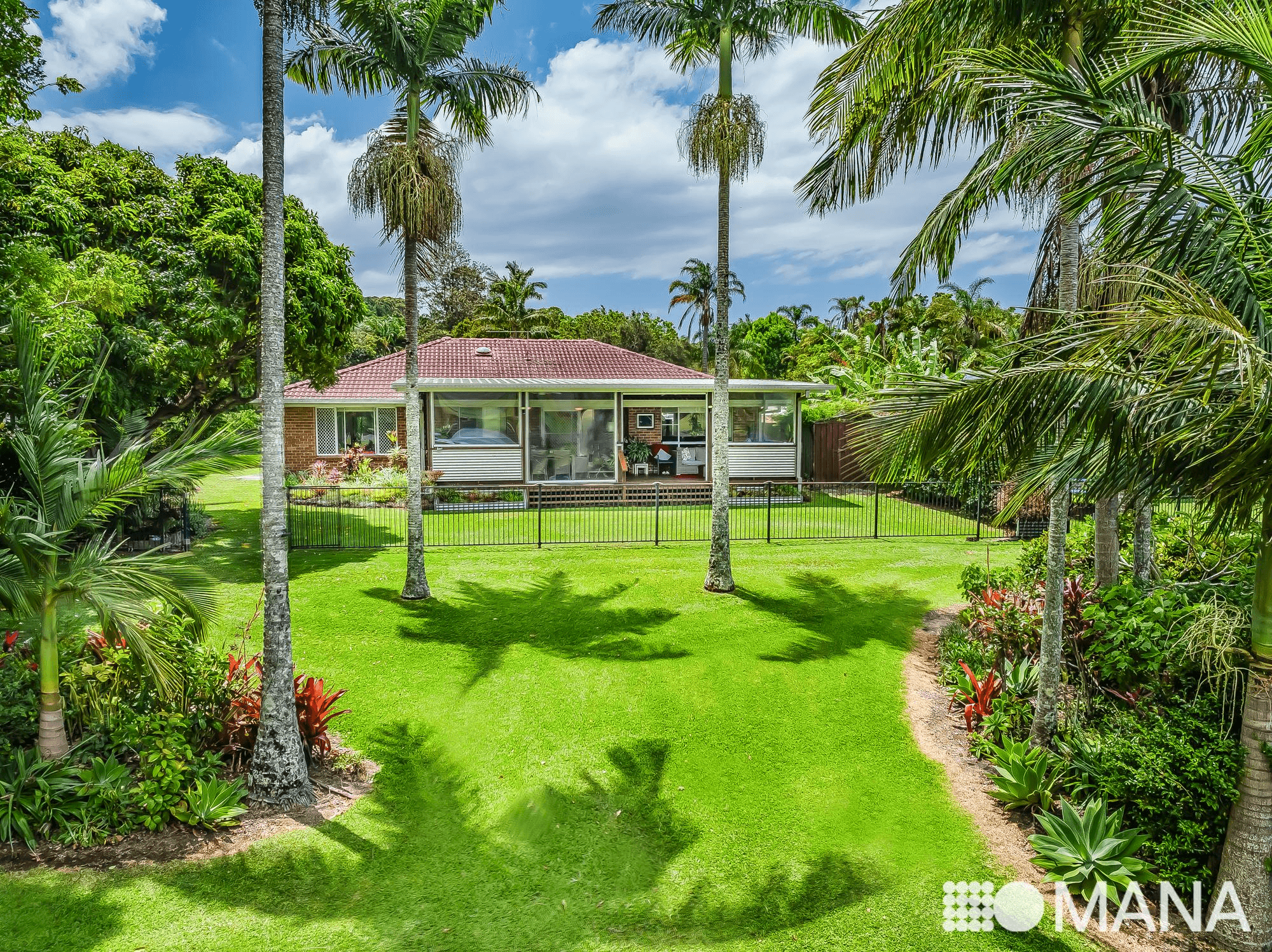 30 Balemo Drive, OCEAN SHORES, NSW 2483