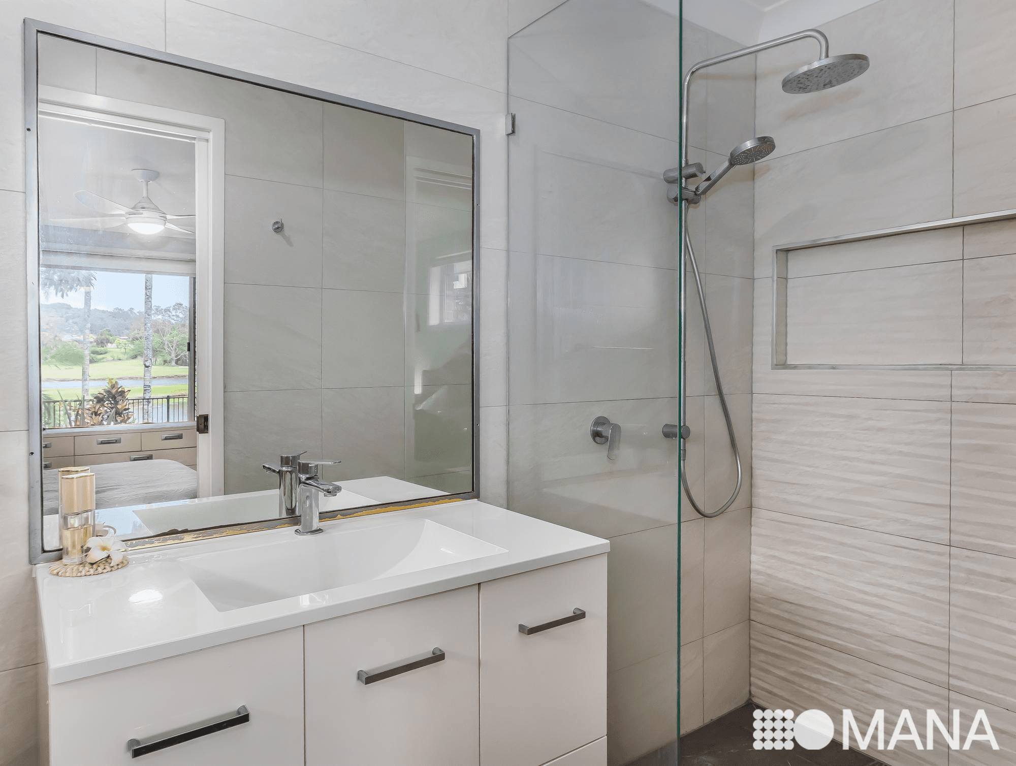 30 Balemo Drive, OCEAN SHORES, NSW 2483