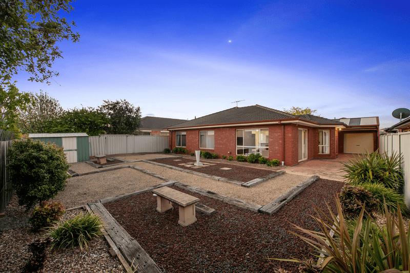 67 Jindabyne Avenue, Taylors Hill, VIC 3037