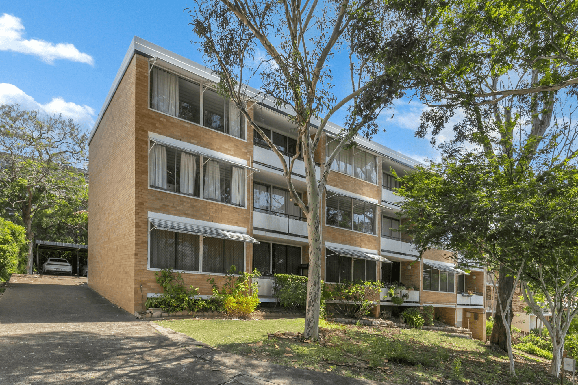 4/15 Sir Fred Schonell Drive, ST LUCIA, QLD 4067