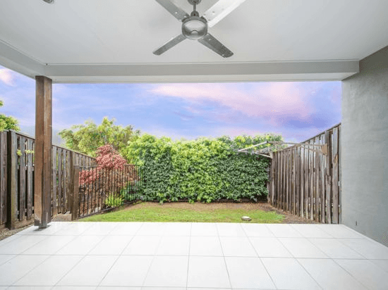 2/33 Inigo Way, AUGUSTINE HEIGHTS, QLD 4300