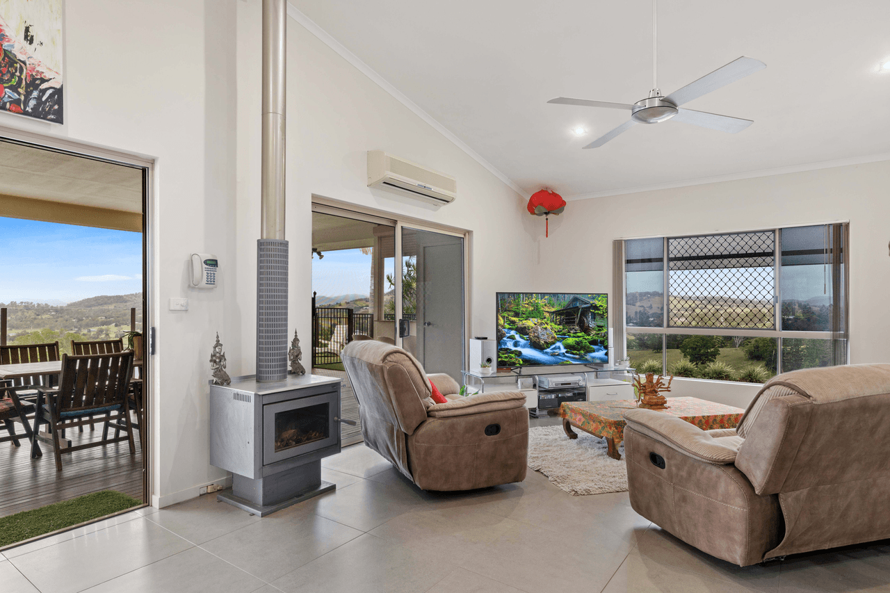 34 Figtree Road, CHATSWORTH, QLD 4570