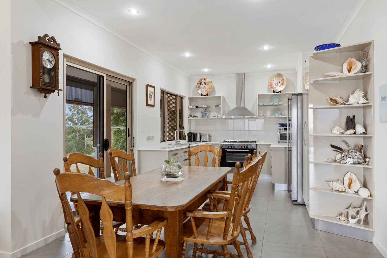 34 Figtree Road, CHATSWORTH, QLD 4570