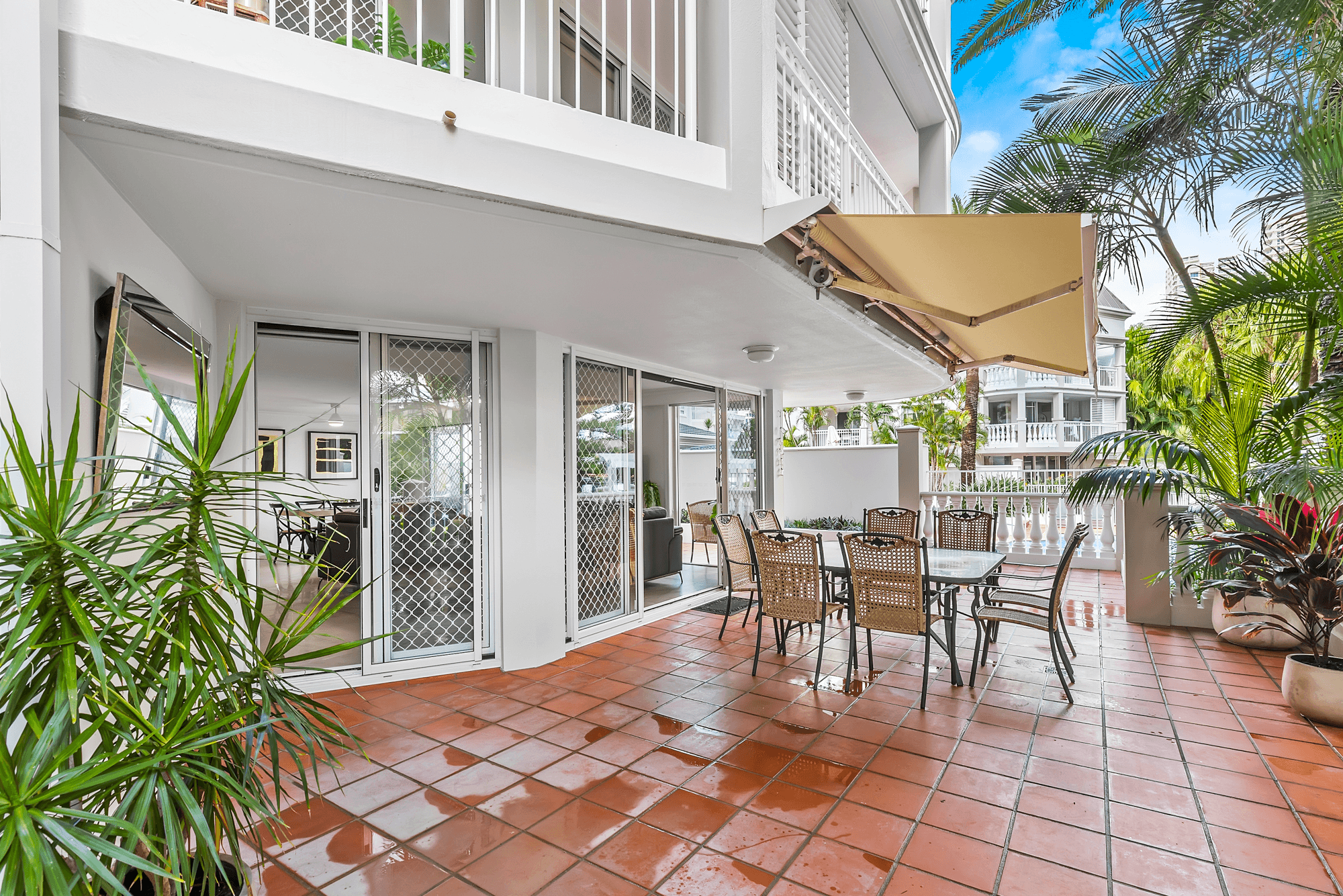 13/122-130 Old Burleigh Road, BROADBEACH, QLD 4218