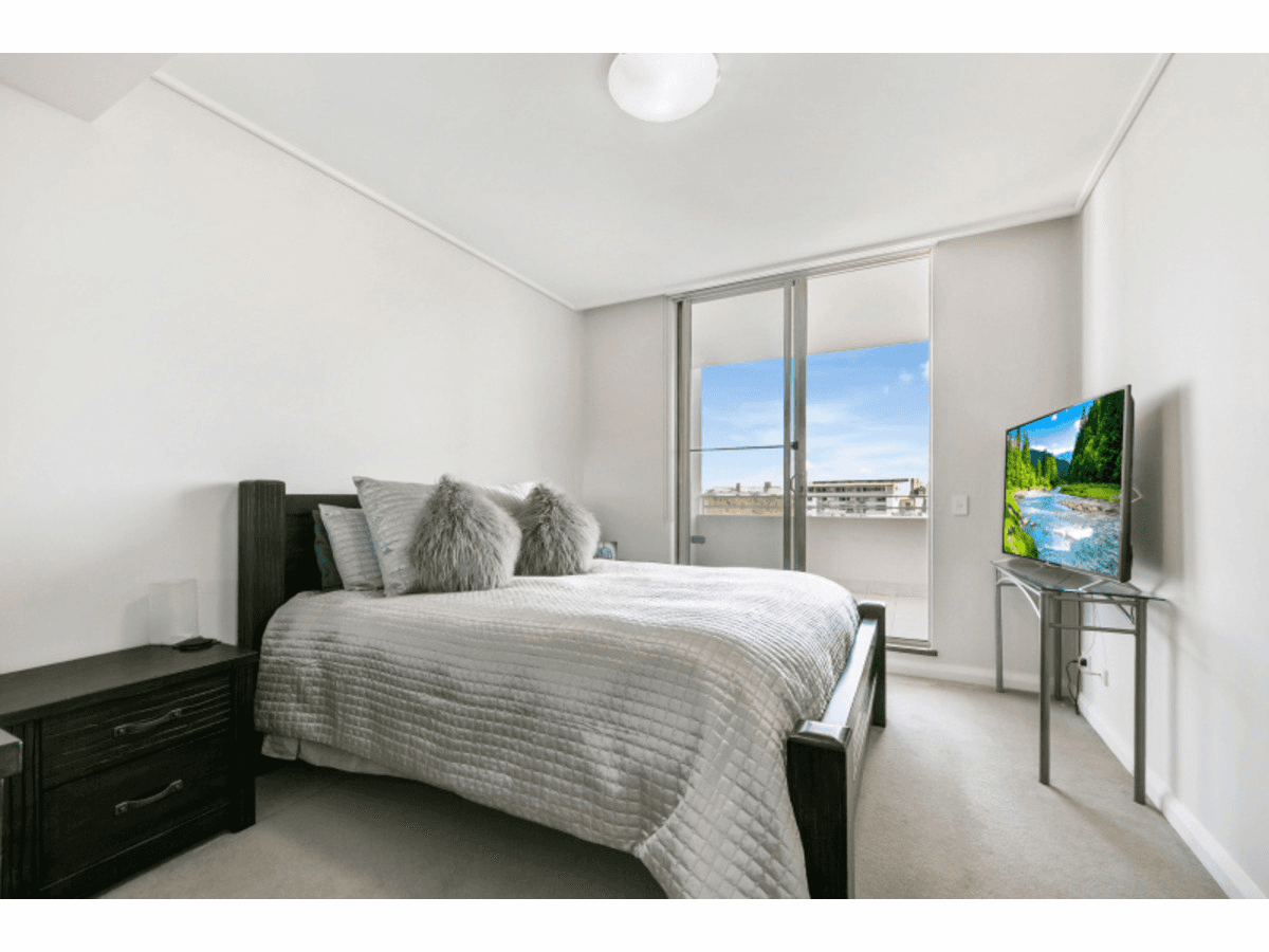 848/2 The Crescent, Wentworth Point, NSW 2127