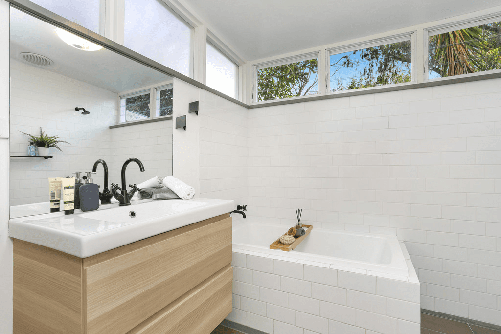 12 Garners Avenue, MARRICKVILLE, NSW 2204