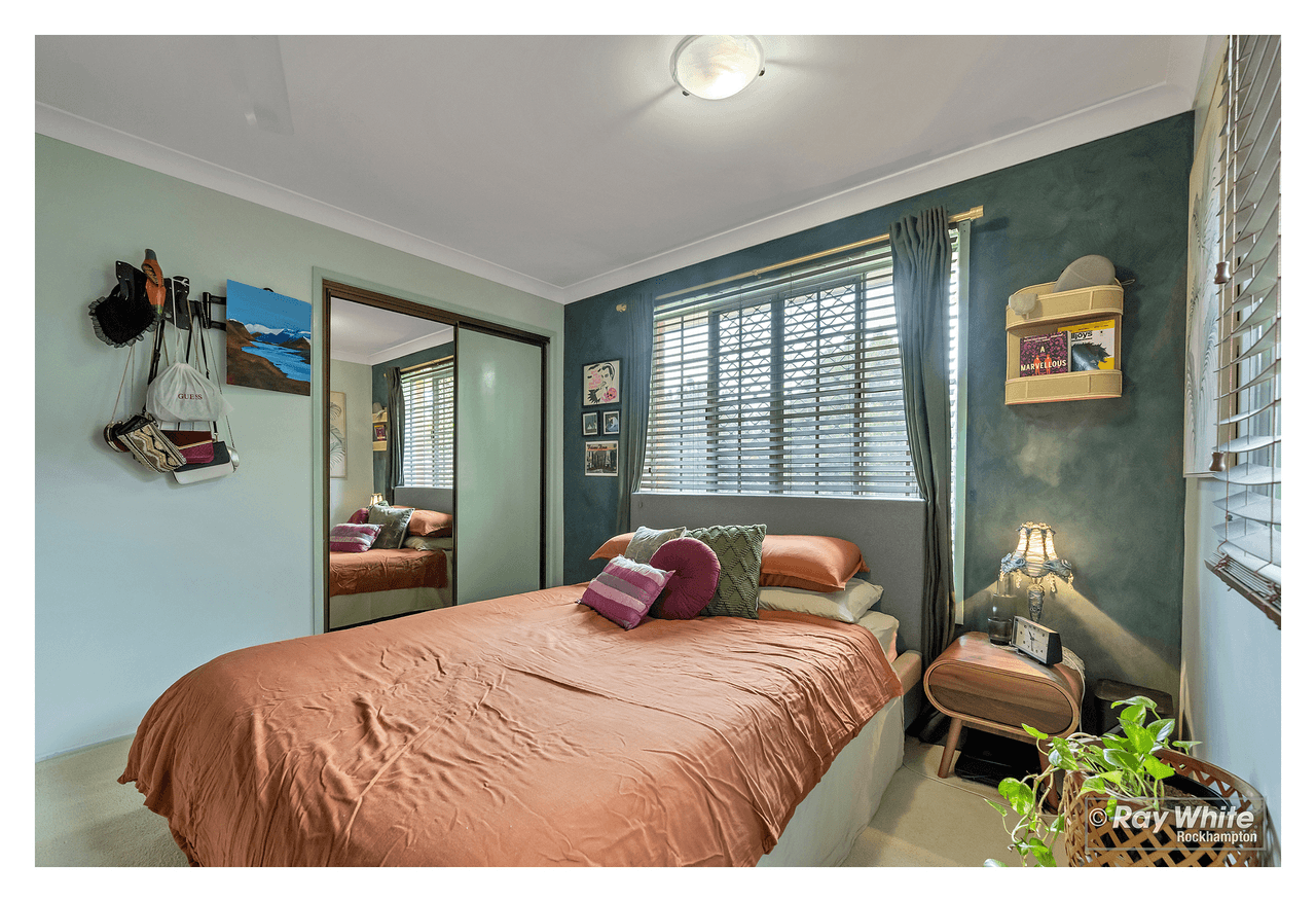 17 Thomas Street, NORMAN GARDENS, QLD 4701